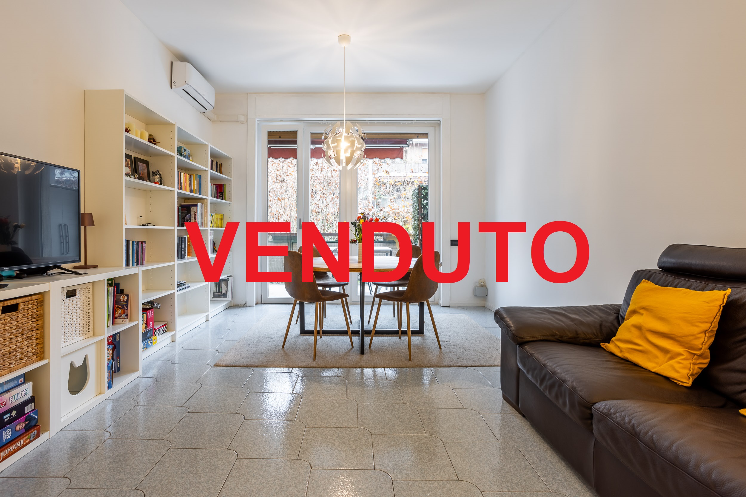 MILANO (mb), appartamento 3 locali+servizi